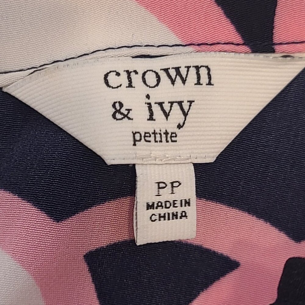Crown & Ivy Sleeveless Halter Dress | Petite PP | Navy Pink Geometric Print - Picture 5 of 8